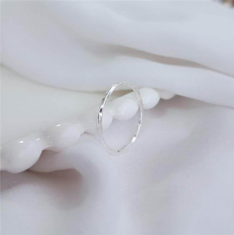 ANEL PRATA 925 ALIANCINHA TORCIDA LISA