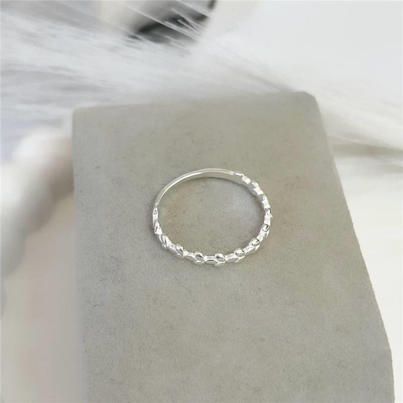 ANEL PRATA 925 ALIANCINHA TRABALHADA COM FOLHAS PEQUENAS LISO