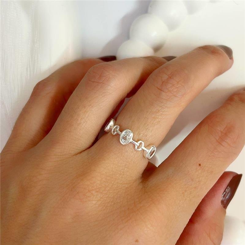 ANEL PRATA 925 ALIANCINHA TRÊS ZIRCÔNIAS OVAIS CRAVEJADAS