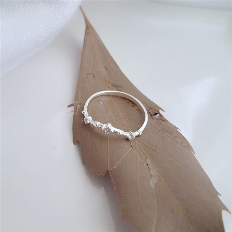 ANEL PRATA 925 BICO 3 ZIRCONIAS