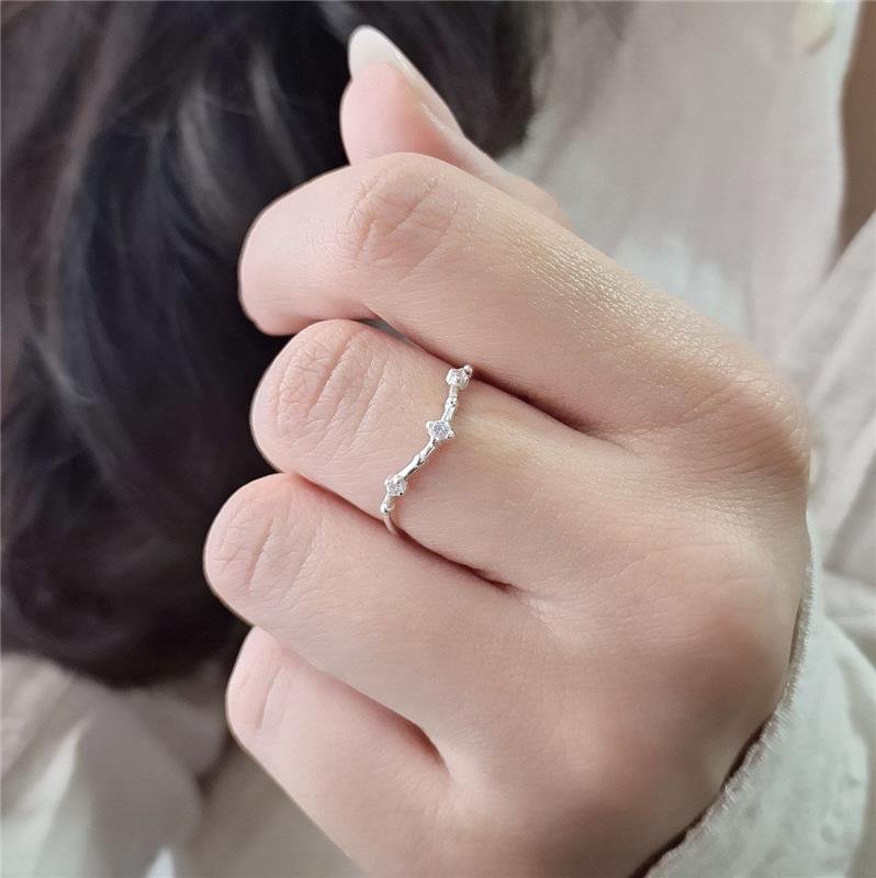 ANEL PRATA 925 BICO 3 ZIRCONIAS