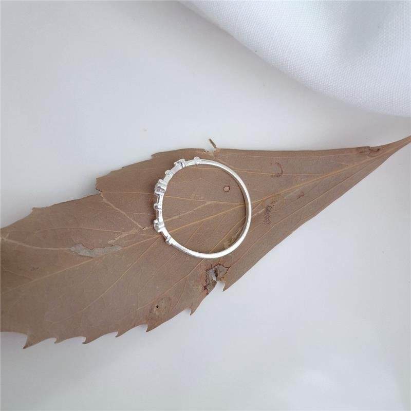 ANEL PRATA 925 BICO 3 ZIRCONIAS