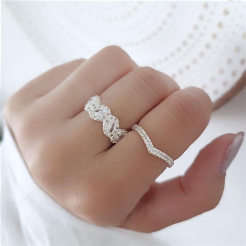 ANEL PRATA 925 BICO CRAVEJADO ZIRCÔNIAS