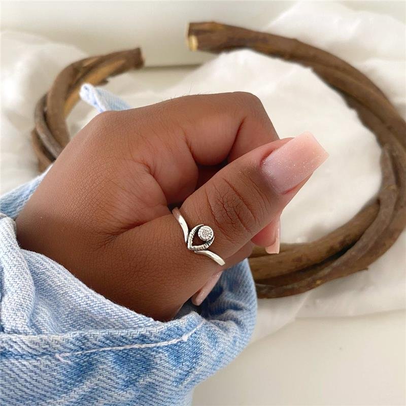 ANEL PRATA 925 BICO GOTA COM PEDRA