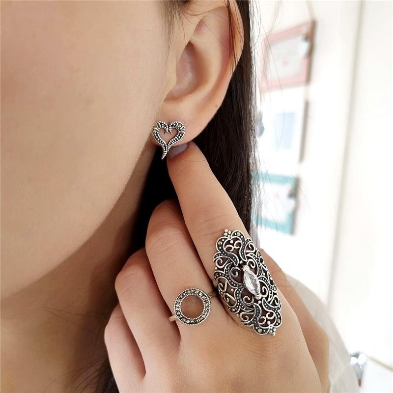 ANEL PRATA 925 CÍRCULO CRAVEJADO CORAÇÕES VAZADOS