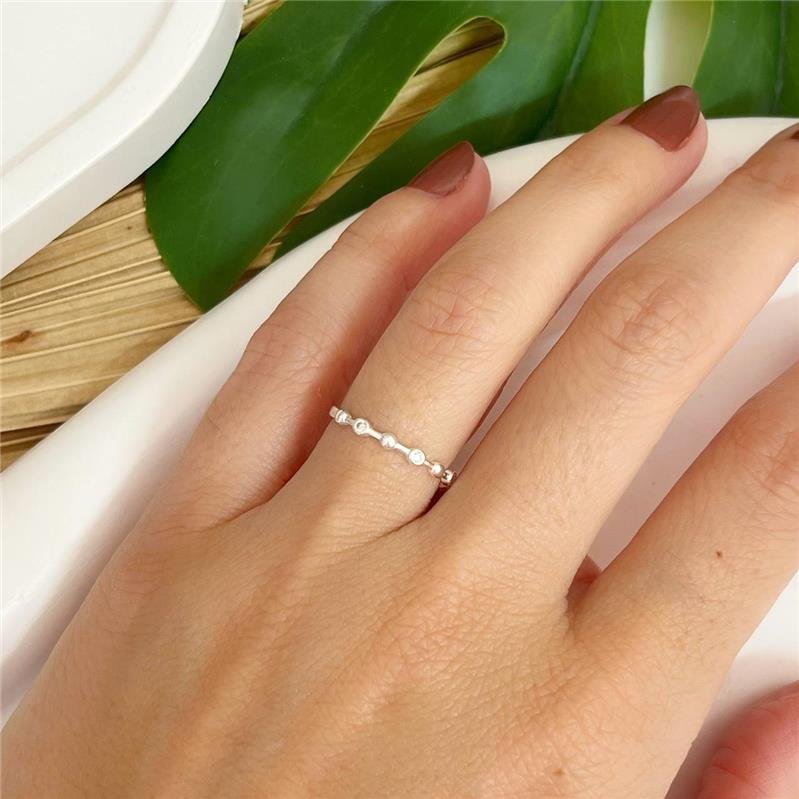 ANEL PRATA 925 COM 8 PONTO LUZ ZIRCÔNIA