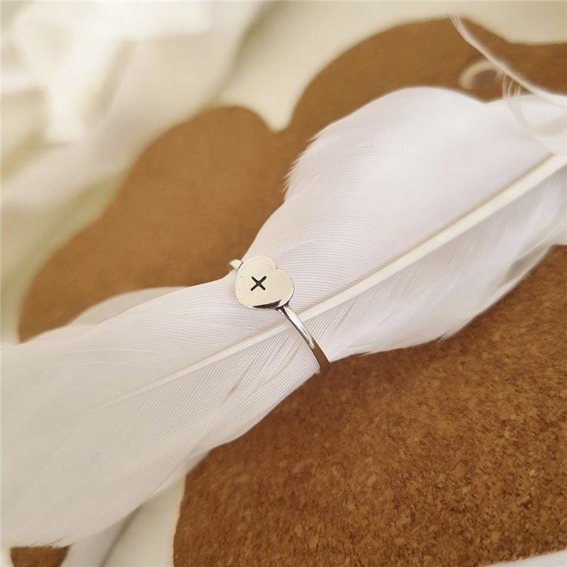 ANEL PRATA 925 CORAÇÃO COM CRUZ NO CENTRO