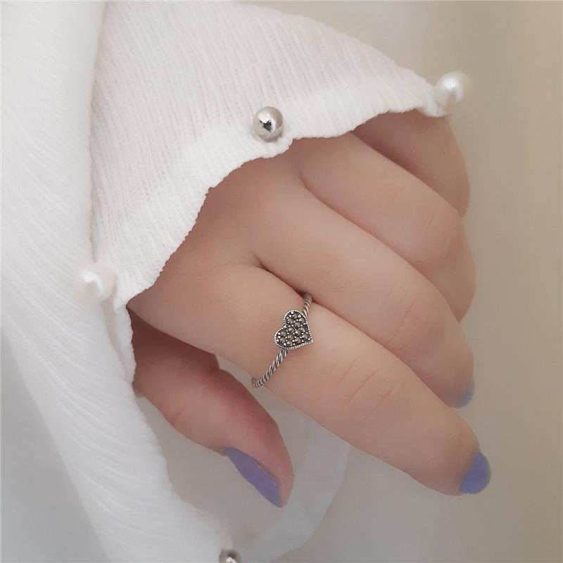 ANEL PRATA 925 CORAÇÃO COM PEDRA