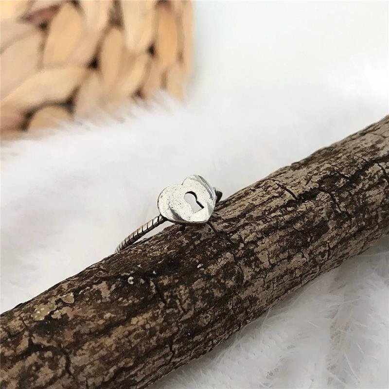 ANEL PRATA 925 CORAÇÃO FECHADURA