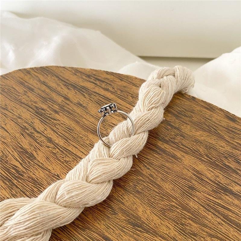 ANEL PRATA 925 CORAÇÃO LOVE DETALHE PEDRAS