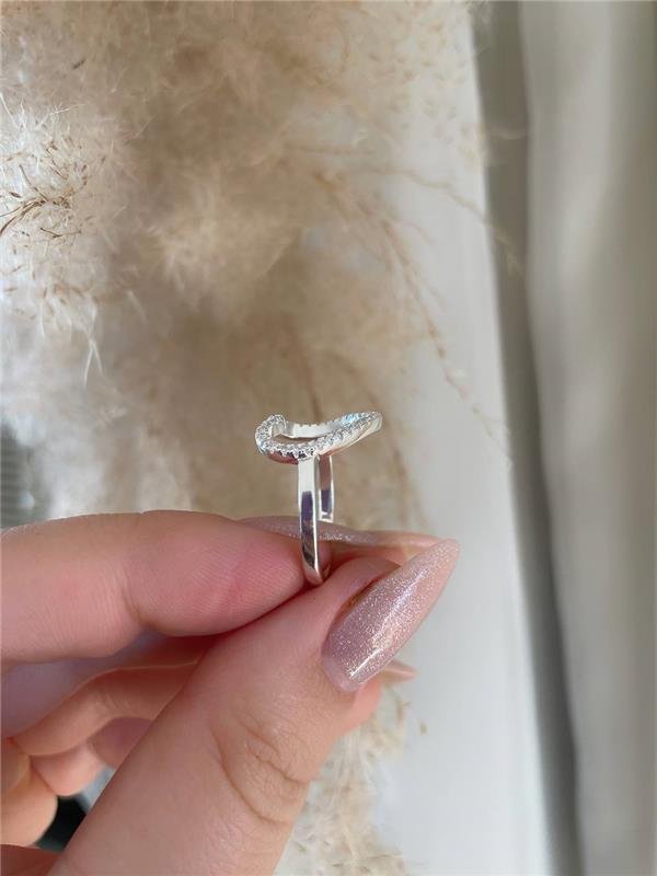 ANEL PRATA 925 CORAÇÃO VAZADO COM PEDRA