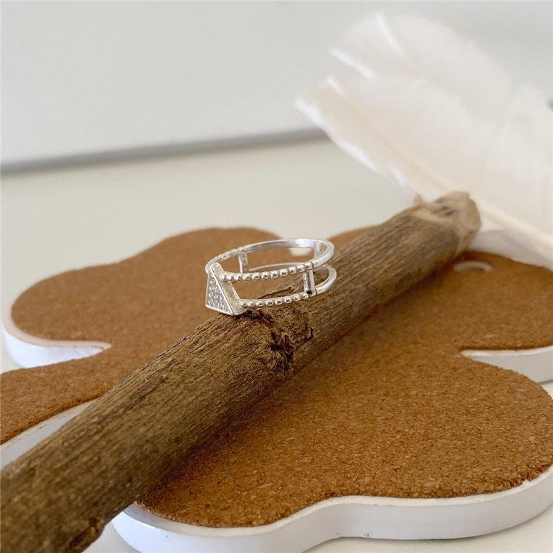 ANEL PRATA 925 DUAS LINHAS BOLINHA COM TRIÂNGULO