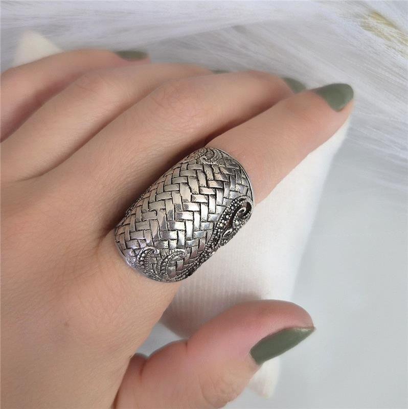 ANEL PRATA 925 ESCUDO ABAULADO CRAVEJADO