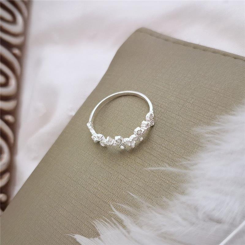 ANEL PRATA 925 FLORES INTERCALADAS ZIRCONIAS