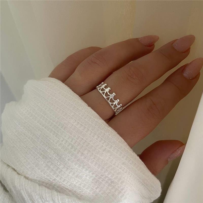 ANEL PRATA 925 GEOMÉTRICO COROA VAZADA LISA