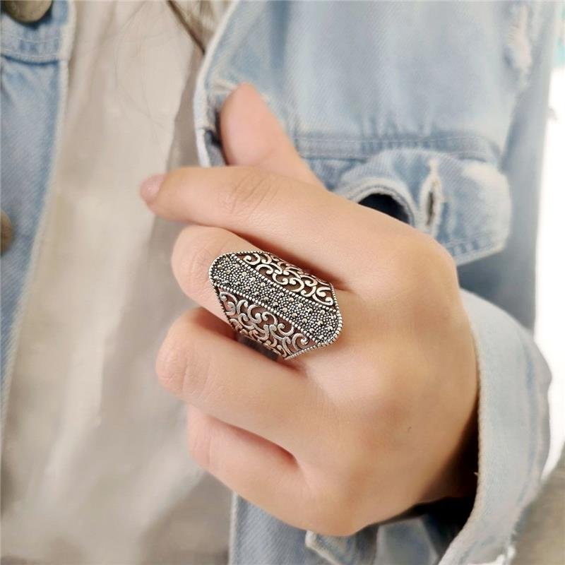 ANEL PRATA 925 GRANDE CENTRO CRAVEJADO LATERAIS TRABALHADAS