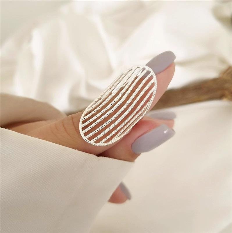 ANEL PRATA 925 GRANDE OVAL LINHAS