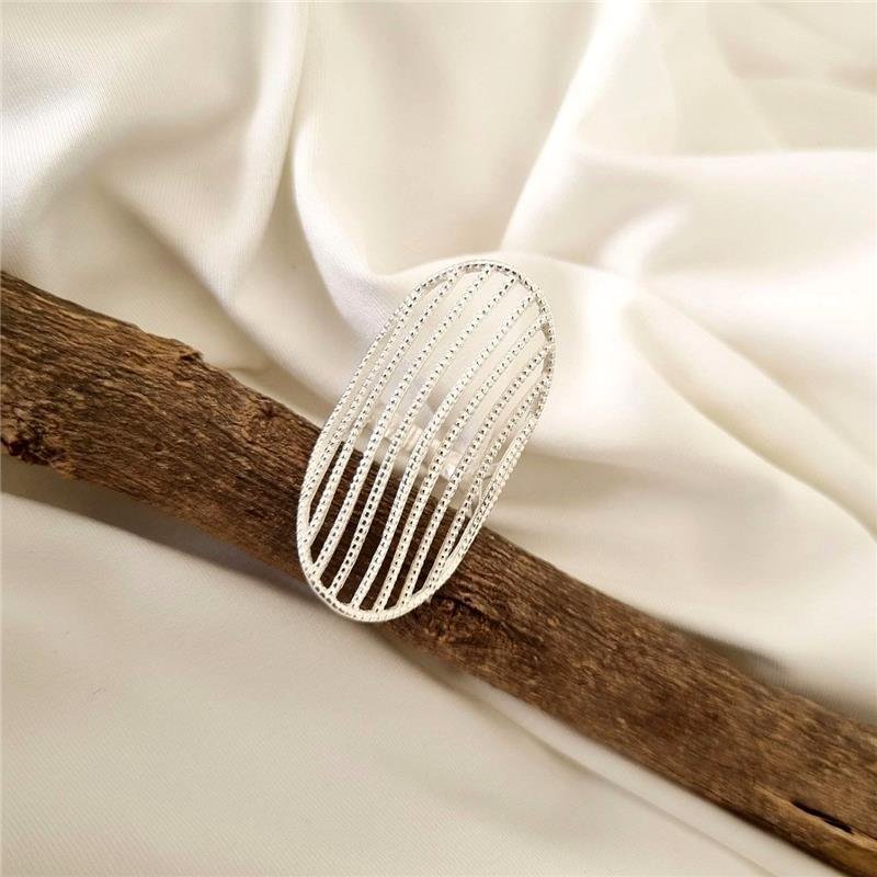 ANEL PRATA 925 GRANDE OVAL LINHAS