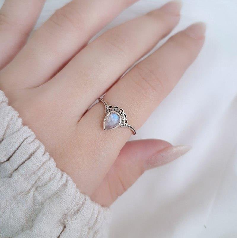 ANEL PRATA 925 LEQUE PEDRA NATURAL GOTA