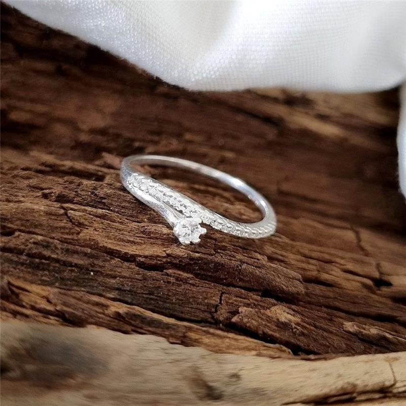 ANEL PRATA 925 LINHA CRAVEJADA E RAMO SOLITÁRIO