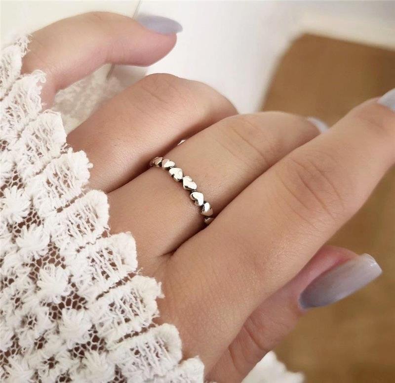 ANEL PRATA 925 LINHA DE CORAÇÕES LISOS