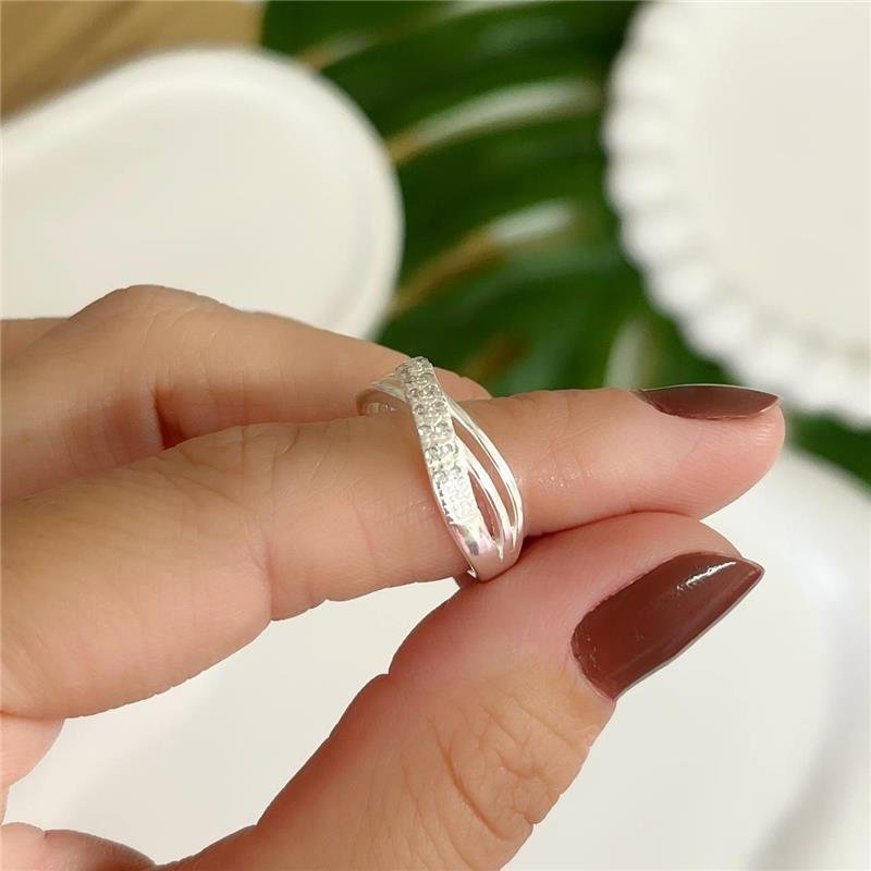 ANEL PRATA 925 LINHAS CRUZADAS CRAVEJADA MICROZIRCÔNIAS