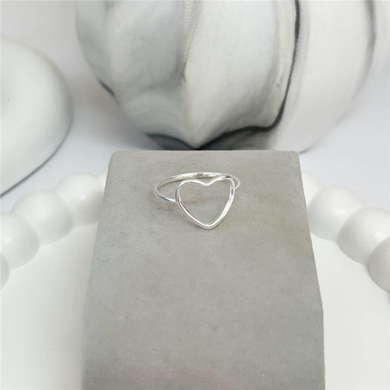 ANEL PRATA 925 LISO CORAÇÃO VAZADO
