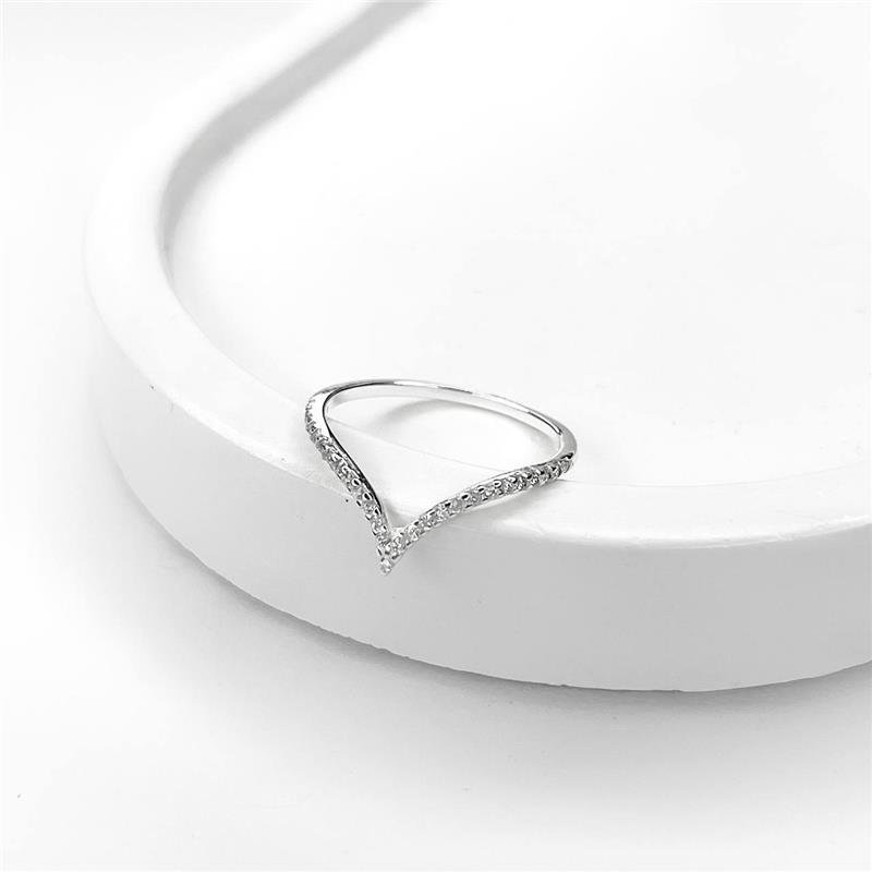 ANEL PRATA 925 MINIMALISTA BICO CRAVEJADO MICROZIRCÔNIAS