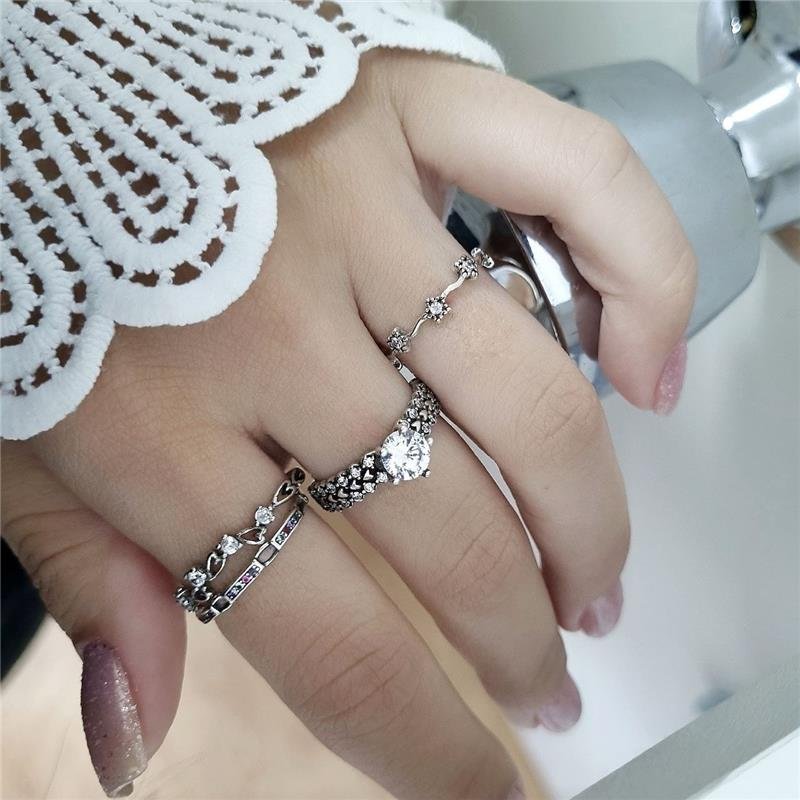 ANEL PRATA 925 ONDULADO COM FLORES CRAVEJADA