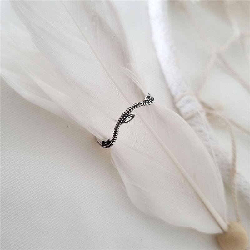 ANEL PRATA 925 ONDULADO COM FOLHAS