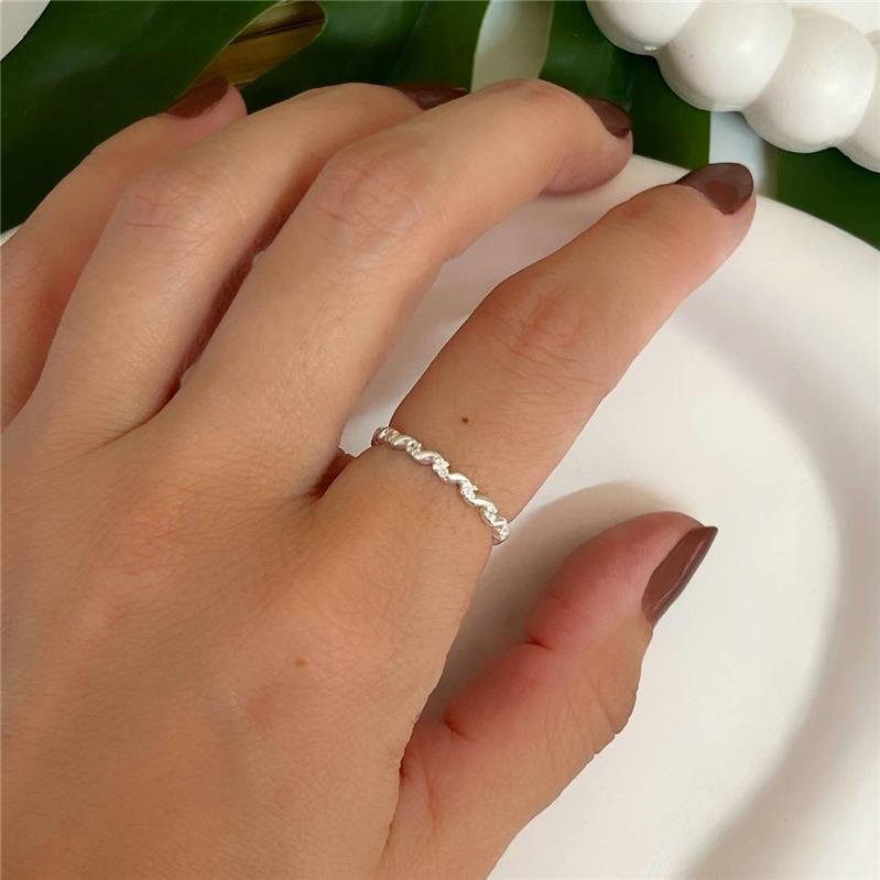 ANEL PRATA 925 ONDULADO MICROZIRCÔNIAS CRAVEJADAS