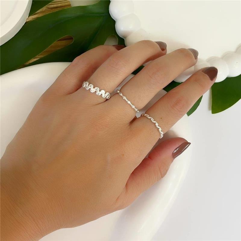 ANEL PRATA 925 ONDULADO MICROZIRCÔNIAS CRAVEJADAS