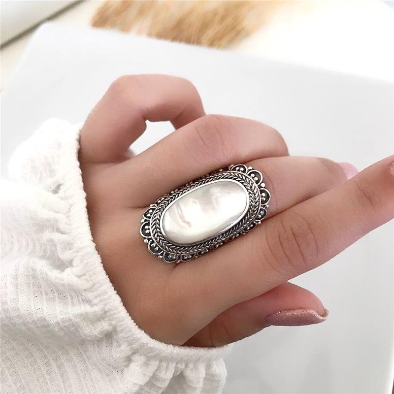 ANEL PRATA 925 OVAL MADRE PÉROLA BORDA TRABALHADA