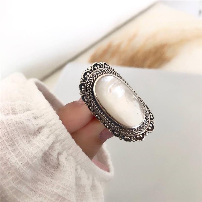 ANEL PRATA 925 OVAL MADRE PÉROLA BORDA TRABALHADA