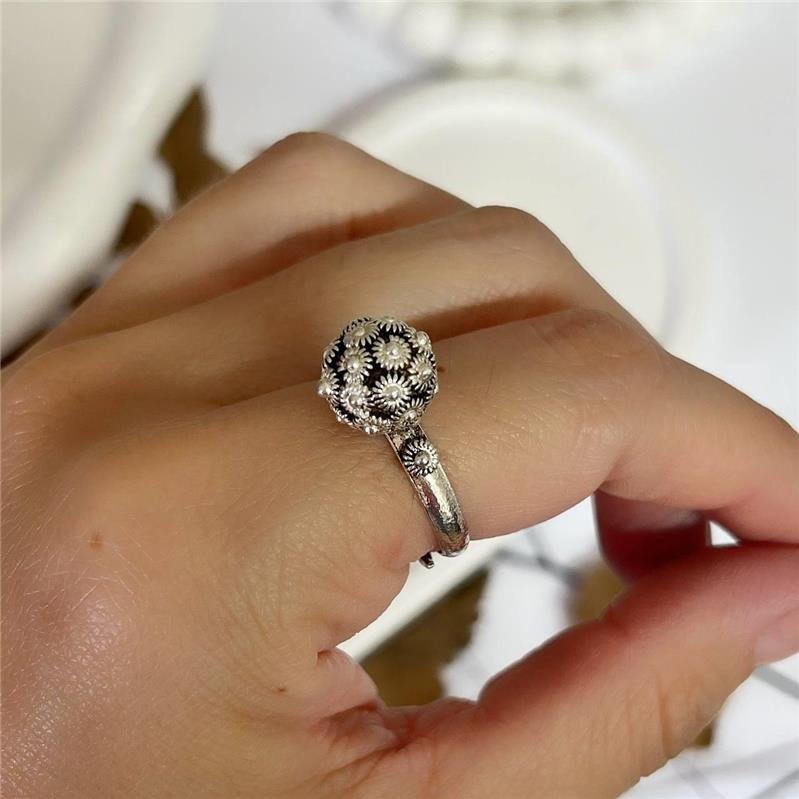 ANEL PRATA 925 REGULÁVEL BOLA DECORADA FLORZINHAS