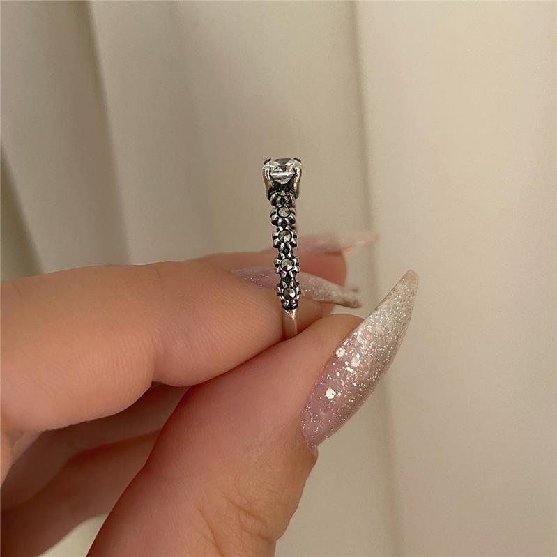 ANEL PRATA 925 SOLITÁRIO COM FLORES CRAVEJADAS