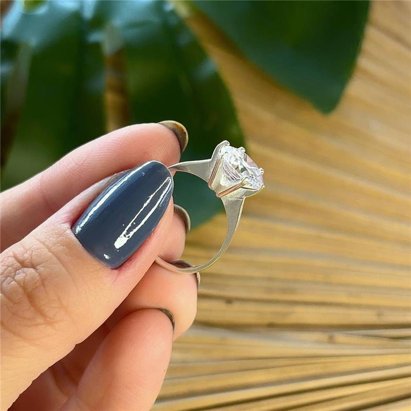 ANEL PRATA 925 SOLITÁRIO COM ZIRCÔNIA GRANDE ARO LISO