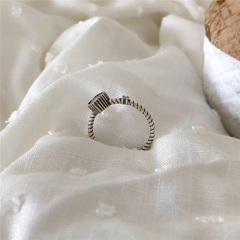 ANEL PRATA 925 CORAÇÃO ALTO PEDRA LATERAL