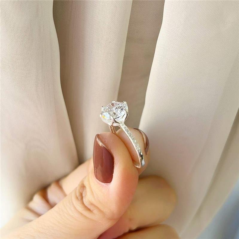 ANEL PRATA 925 SOLITÁRIO GRANDE ZIRCÔNIA E MICROZIRCÔNIAS CRAVEJADAS