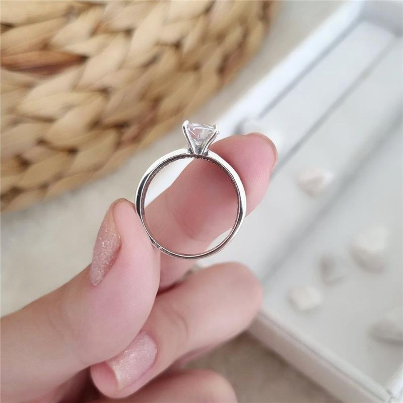 ANEL PRATA 925 SOLITÁRIO INFINITO COM BICO CRAVEJADO