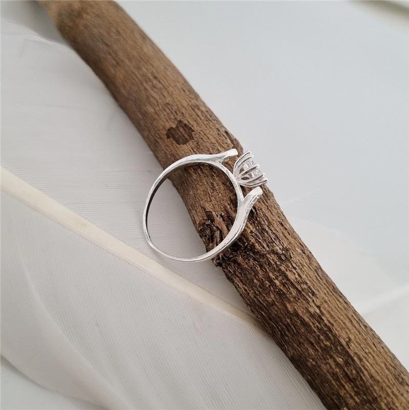 ANEL PRATA 925 SOLITARIO GARRAS LATERAL CRAVEJADA