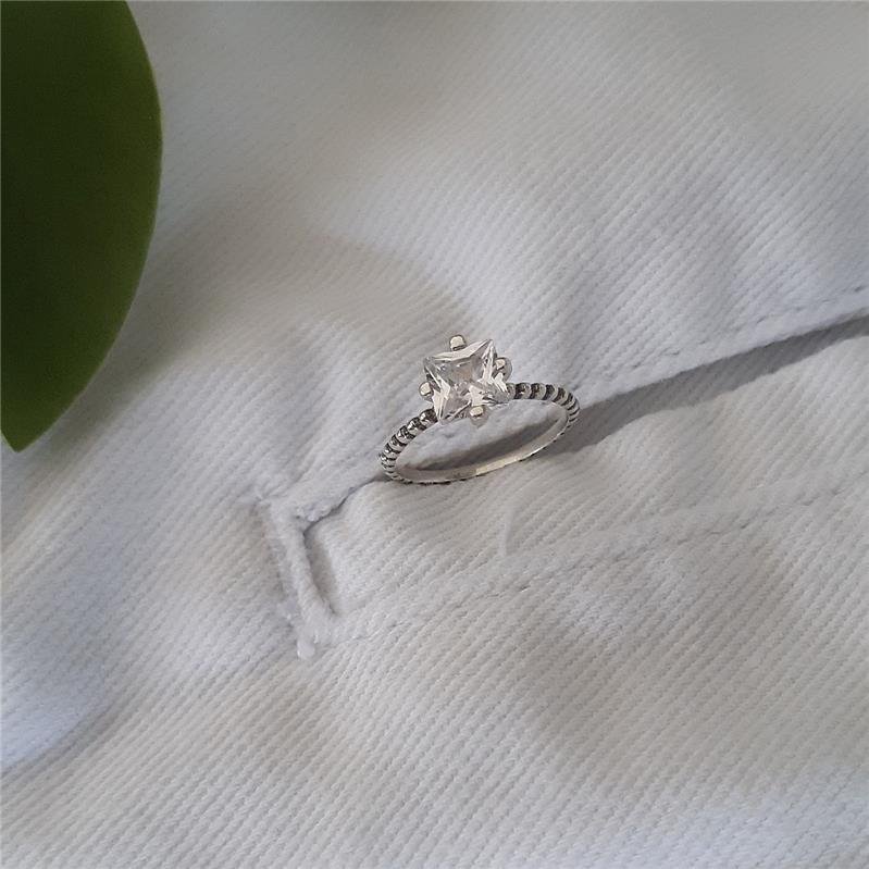 ANEL PRATA 925 SOLITÁRIO QUADRADO ARO ROCOCÓ