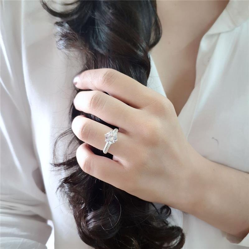 ANEL PRATA 925 SOLITÁRIO ZIRCÔNIAS LATERAIS