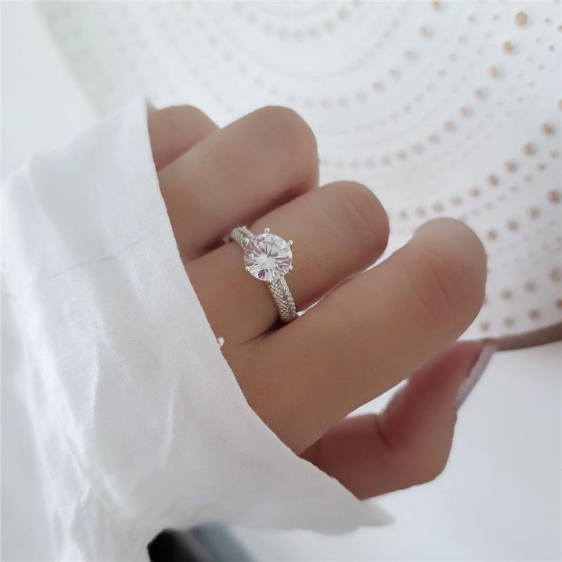 ANEL PRATA 925 SOLITÁRIO ZIRCÔNIAS LATERAIS