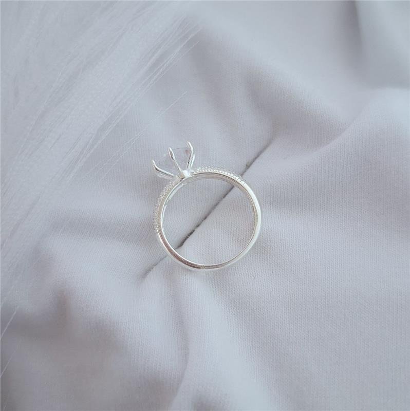 ANEL PRATA 925 SOLITÁRIO ZIRCÔNIAS LATERAIS