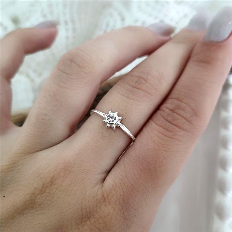 ANEL PRATA 925 SOLZINHO COM PEDRA