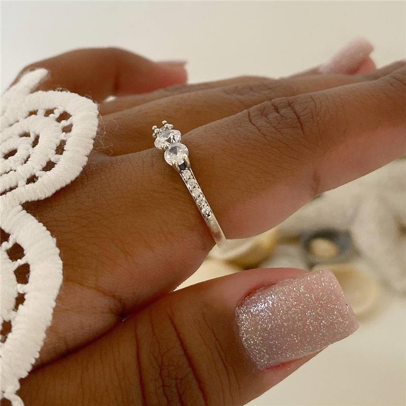 ANEL PRATA 925 TRÊS PEDRAS CENTRAIS