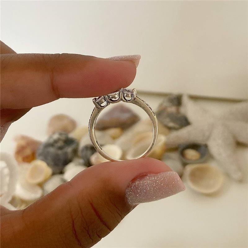 ANEL PRATA 925 TRÊS PEDRAS CENTRAIS