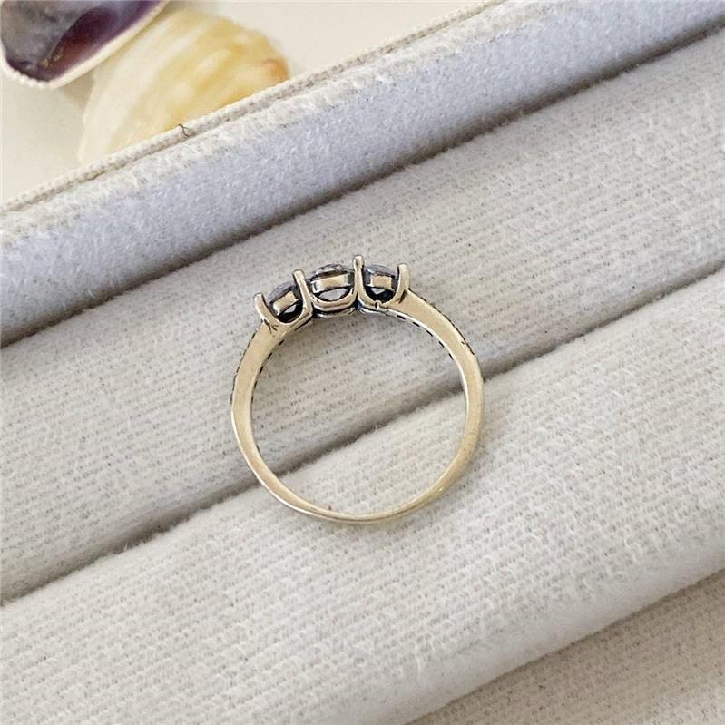 ANEL PRATA 925 TRÊS PEDRAS CENTRAIS