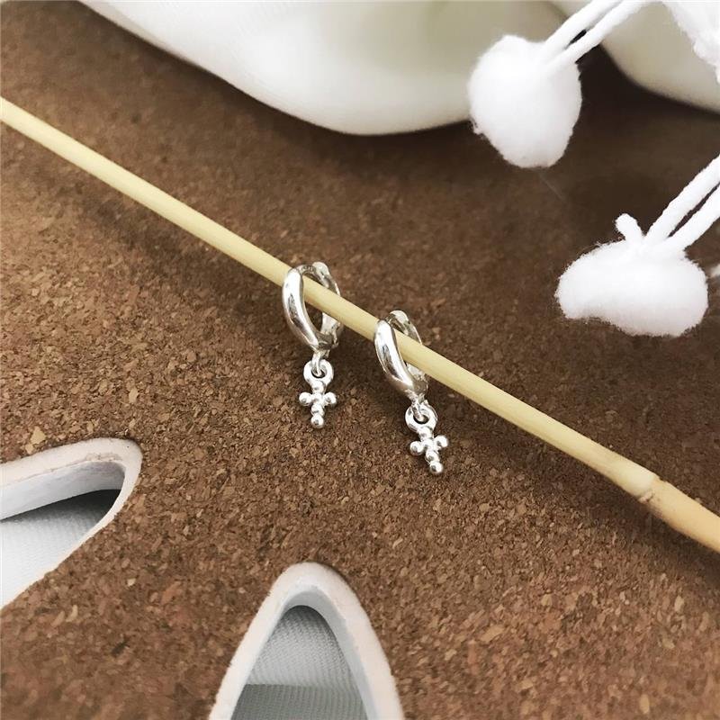 ARGOLA PRATA 925 ARGOLA CRUZ PENDURADA 0,9 CM